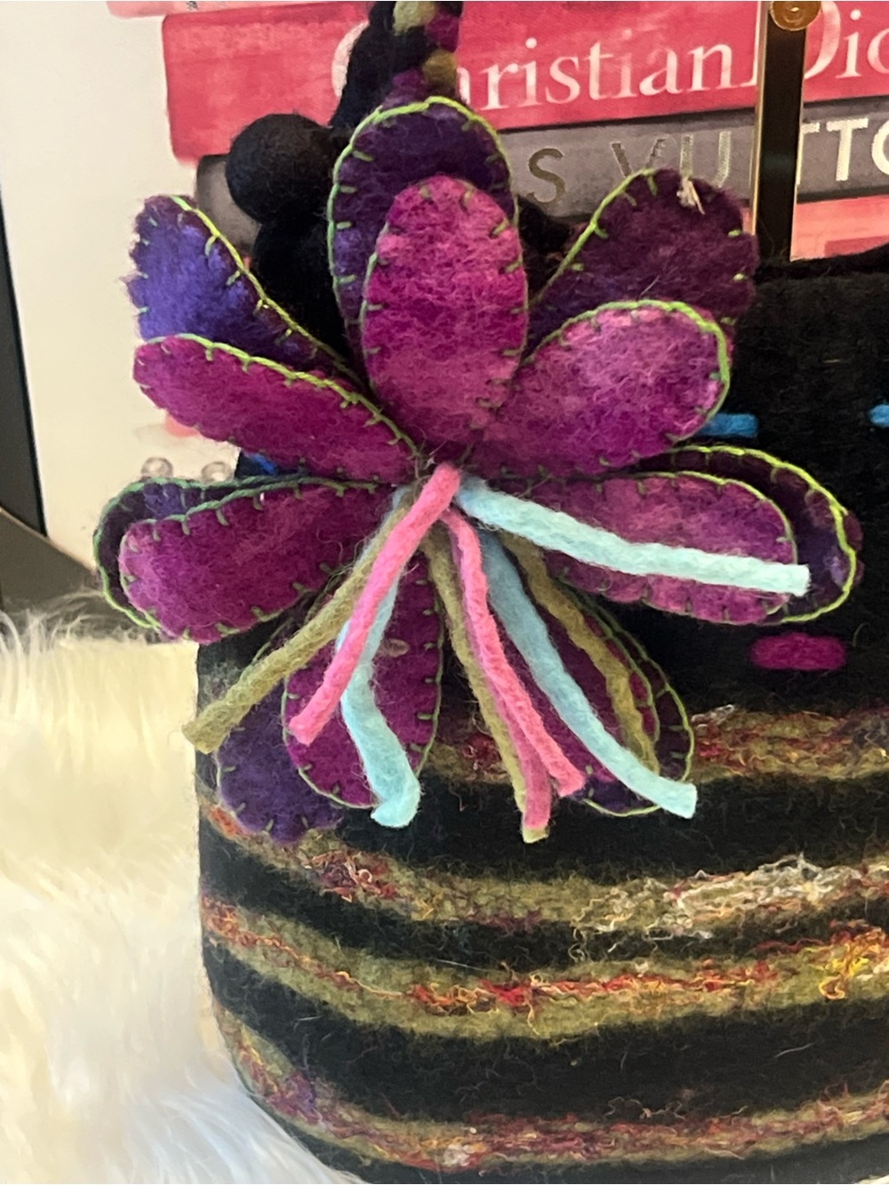 Rising Tide hand. made Black & Purple wool Felt Flower Shoulder Bag - Picture 4 of 11